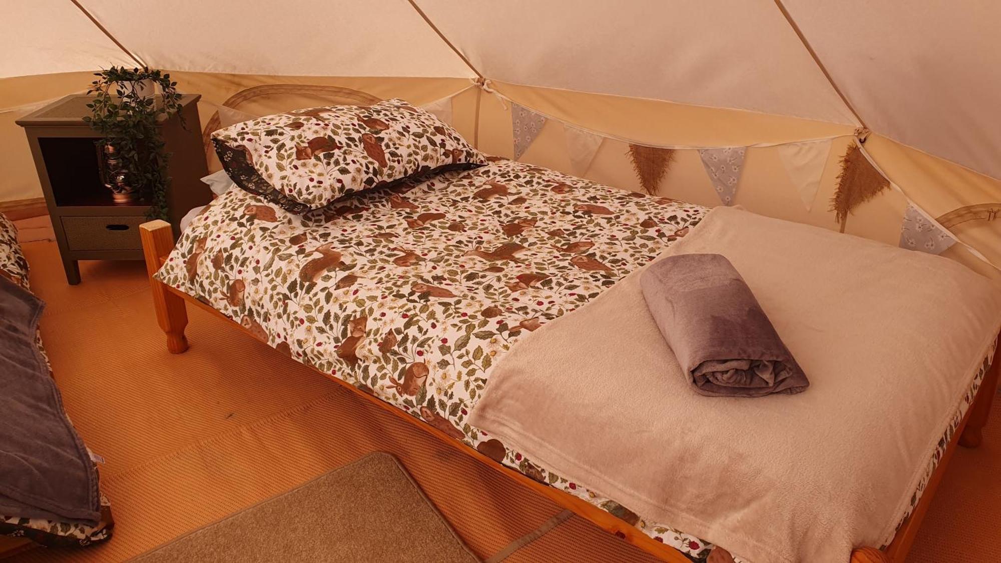 Hotel Calon Y Goedwig Glamping Llandovery Exterior foto